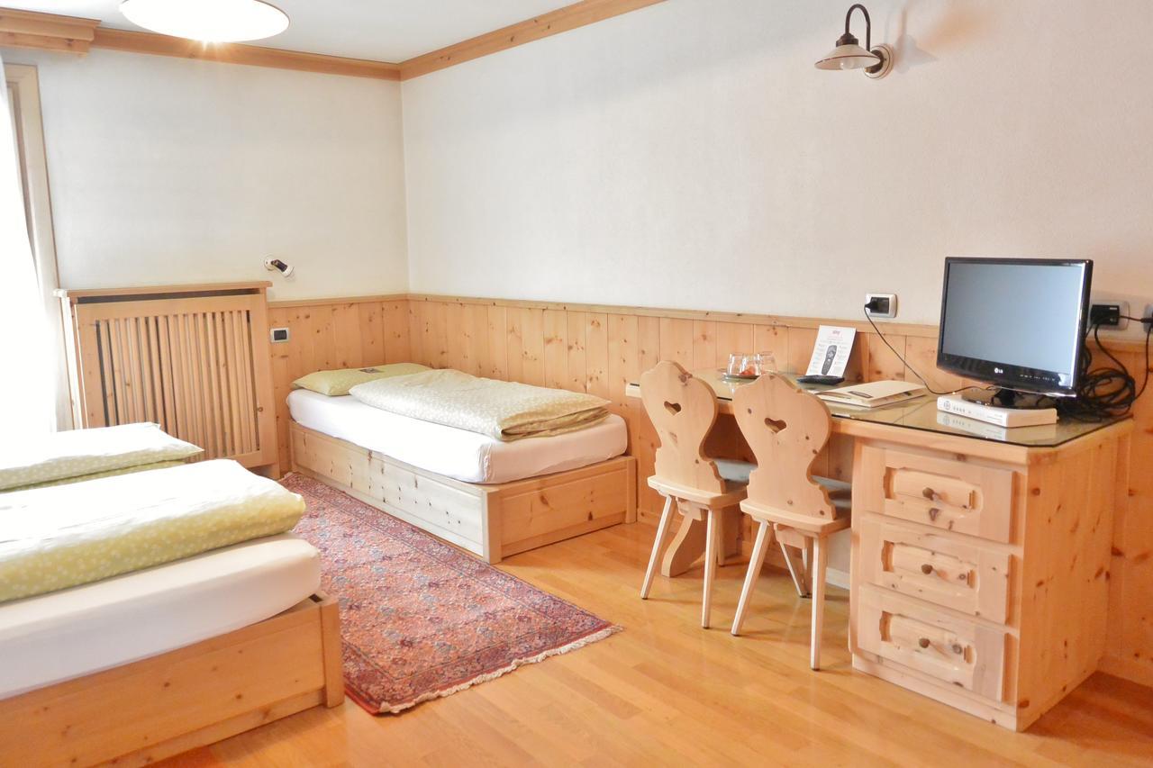 Hotel Garni Al Plan Livigno Eksteriør billede