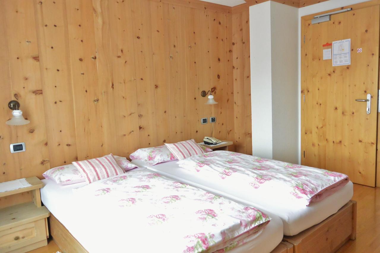 Hotel Garni Al Plan Livigno Eksteriør billede
