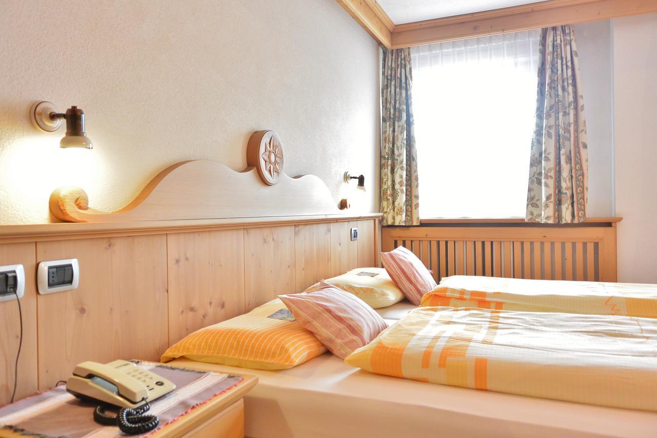 Hotel Garni Al Plan Livigno Eksteriør billede
